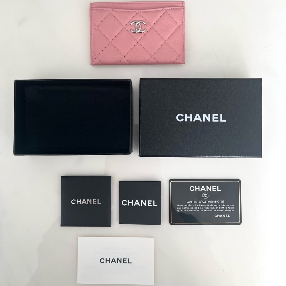 Chanel Classic Card Holder Quilted in Pink/Like New - Picture 5 of 9